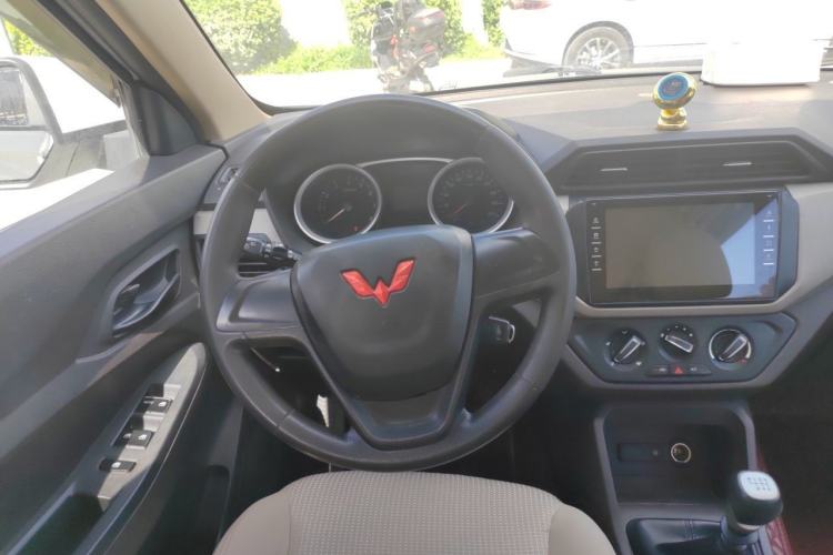 Used Wuling Hongguang 2021 1.5L Revised S Standard Version with Electric Power Steering LAR Steering Wheel
