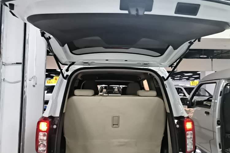 Used Wuling Hongguang 2021 1.5L Facelifted S Comfort Version with Electric Power Steering LAR Trunk