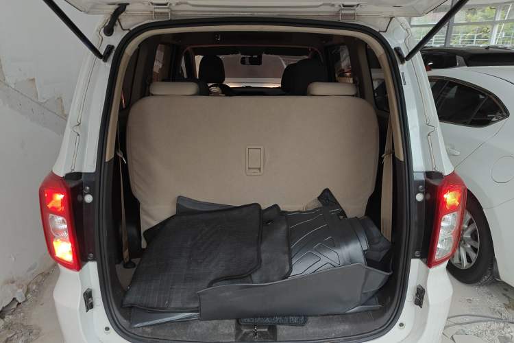 Used Wuling Hongguang 2021 1.5L Revised S Standard Version with Electric Power Steering LAR Trunk