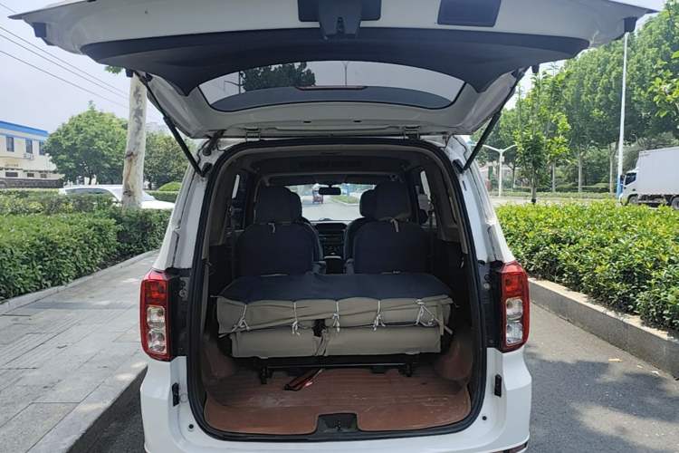 Used Wuling Hongguang 2021 1.5L Revised S Standard Version with Electric Power Steering LAR Trunk