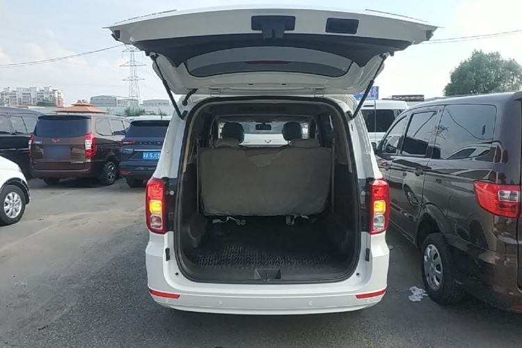 Used Wuling Hongguang 2021 1.5L Revised S Standard Version with Electric Power Steering LAR Trunk