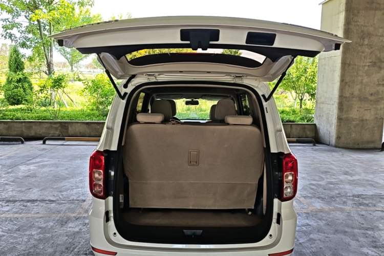Used Wuling Hongguang 2021 1.5L Revised S Standard Version with Electric Power Steering LAR Trunk