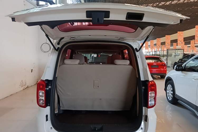 Used Wuling Hongguang 2021 1.5L Revised S Standard Version with Electric Power Steering LAR Trunk