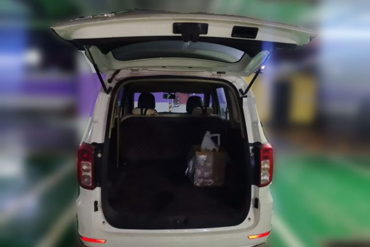 Used Wuling Hongguang 2021 1.5L S Standard Version LAR Trunk