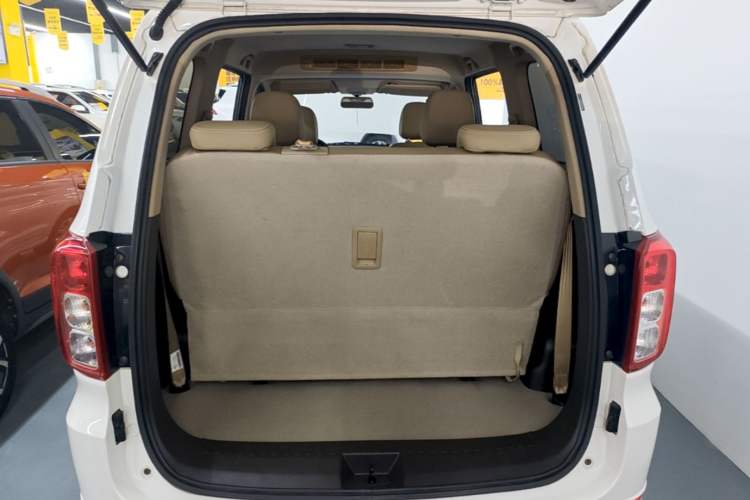 Used Wuling Hongguang 2021 1.5L Facelifted S Comfort Version with Electric Power Steering LAR Trunk