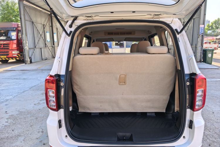 Used Wuling Hongguang 2021 1.5L S Standard Version LAR Trunk