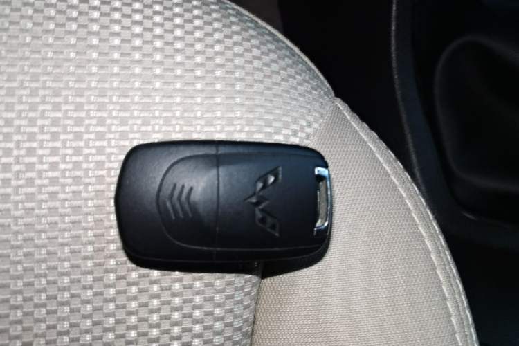 Used Wuling Hongguang 2021 1.5L Revised S Standard Version Hydraulic-Power-Assisted LAR Vehicle Key