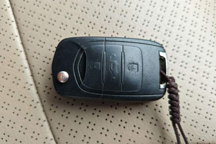 Used Wuling Hongguang 2021 1.5L Facelifted S Comfort Version with Electric Power Steering LAR Vehicle Key