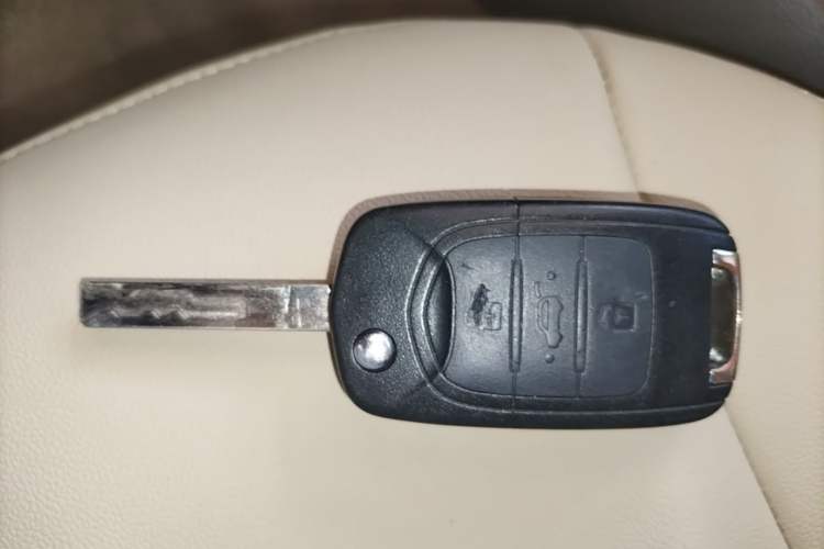 Used Wuling Hongguang 2021 1.5L Revised S Standard Version with Electric Power Steering LAR Vehicle Key