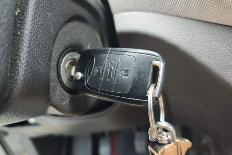 Used Wuling Hongguang 2021 1.5L Facelifted S Comfort Version with Electric Power Steering LAR Vehicle Key