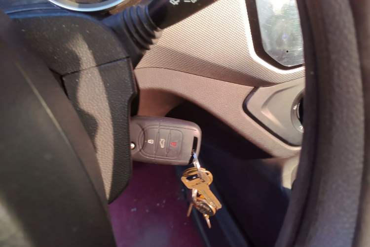 Used Wuling Hongguang 2021 1.5L S Comfort Edition LAR Vehicle Key