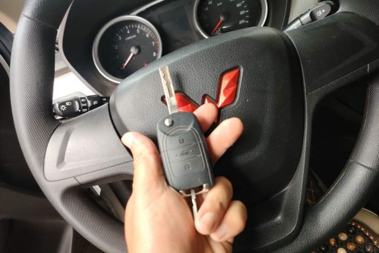 Used Wuling Hongguang 2021 1.5L Facelift S Comfort Version Hydraulic Power Steering LAR Vehicle Key
