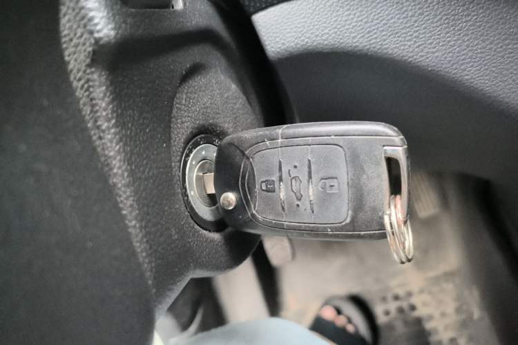 Used Wuling Hongguang 2021 1.5L S Base Version LAR Vehicle Key