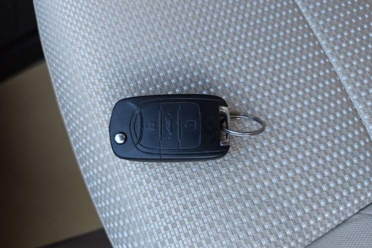 Used Wuling Hongguang 2021 1.5L Revised S Standard Version with Electric Power Steering LAR Vehicle Key