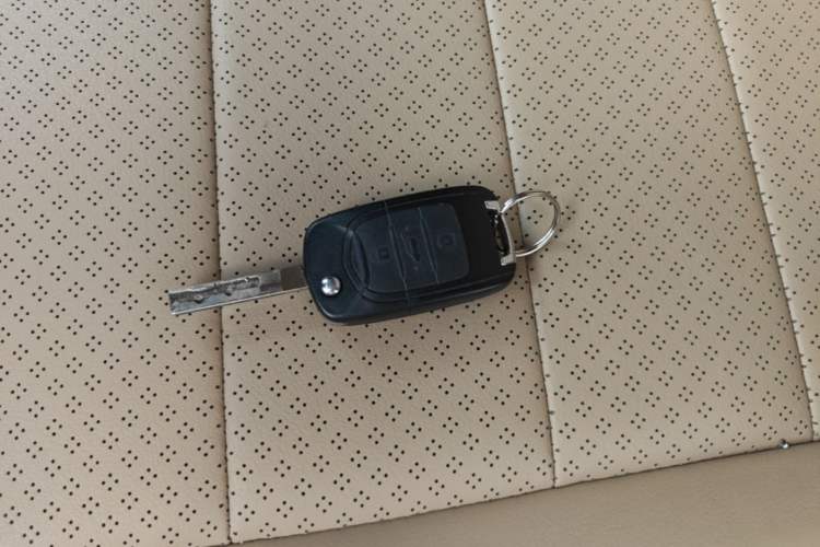 Used Wuling Hongguang 2021 1.5L Facelift S Comfort Version Hydraulic Power Steering LAR Vehicle Key