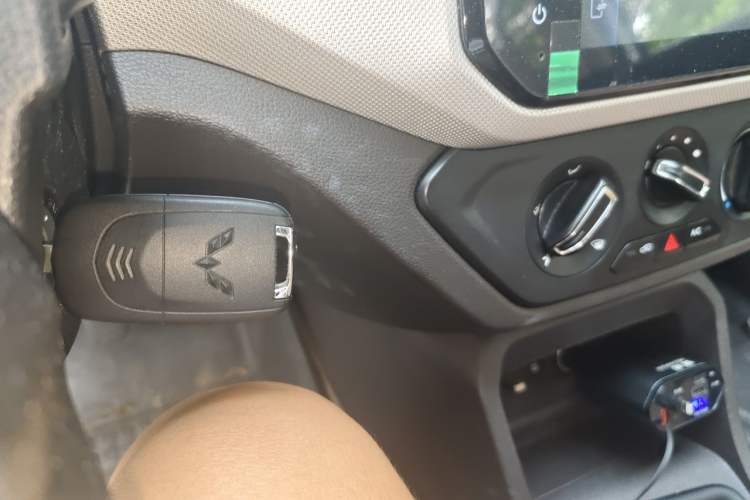 Used Wuling Hongguang 2021 1.5L S Comfort Edition LAR Vehicle Key
