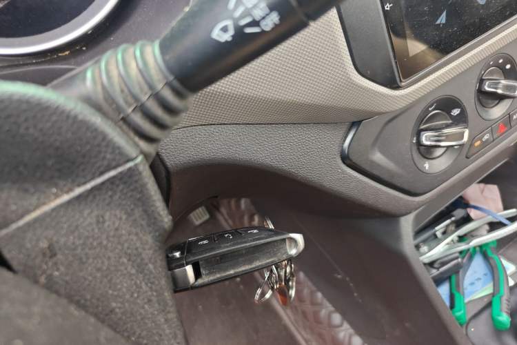 Used Wuling Hongguang 2021 1.5L Revised S Standard Version Hydraulic-Power-Assisted LAR Vehicle Key