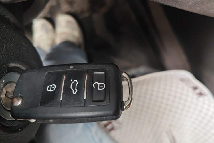 Used Wuling Hongguang 2021 1.5L Revised S Standard Version with Electric Power Steering LAR Vehicle Key