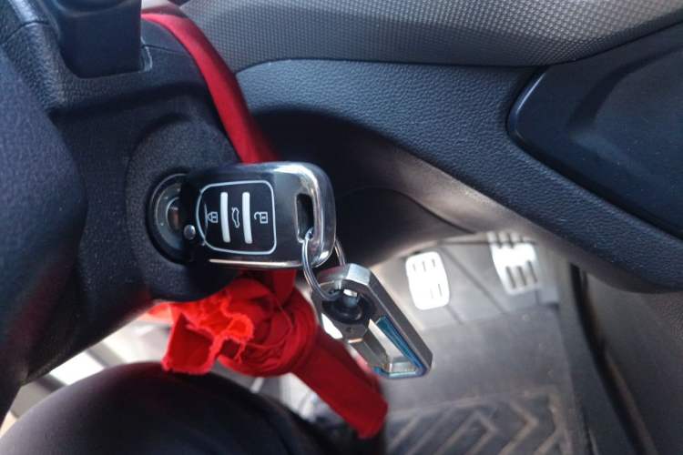 Used Wuling Hongguang 2021 1.5L Revised S Standard Version with Electric Power Steering LAR Vehicle Key