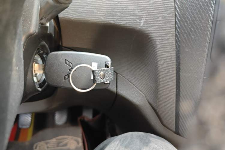 Used Wuling Hongguang 2021 1.5L Revised S Base Version Hydraulic Power Steering LAR Vehicle Key