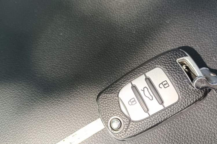 Used Wuling Hongguang 2021 1.5L S Base Version LAR Vehicle Key