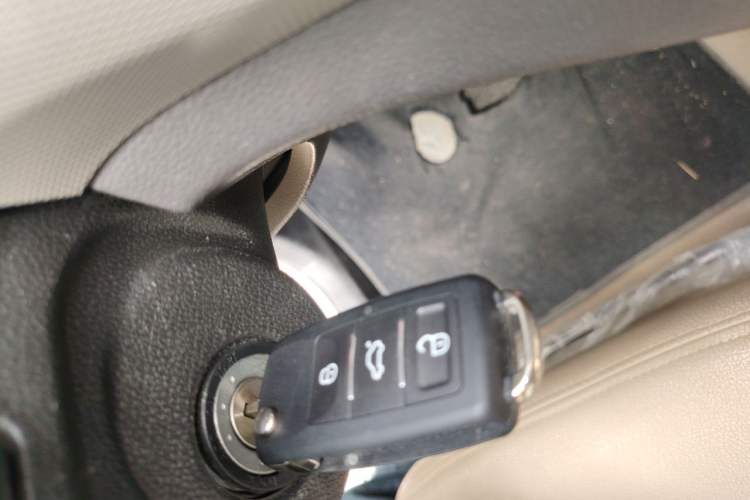 Used Wuling Hongguang 2021 1.5L S Standard Version LAR Vehicle Key