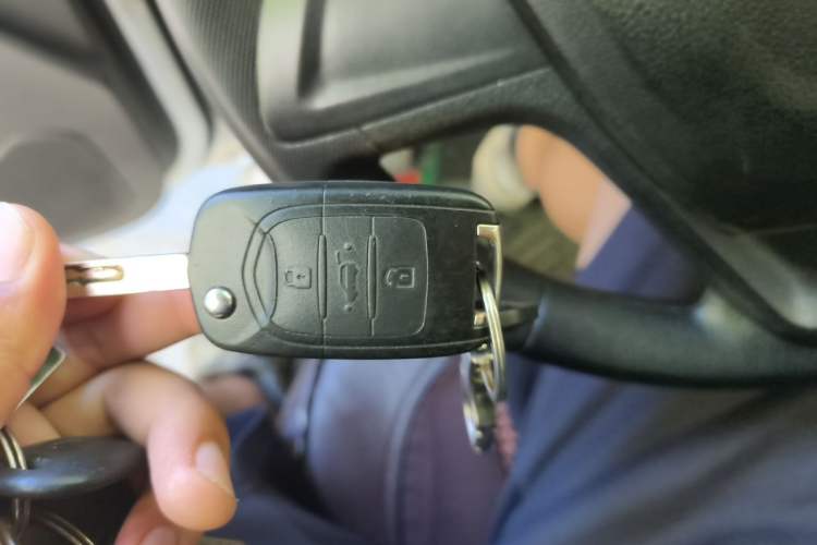 Used Wuling Hongguang 2021 1.5L Revised S Standard Version Hydraulic-Power-Assisted LAR Vehicle Key