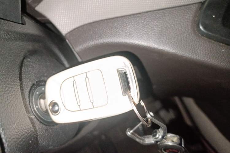 Used Wuling Hongguang 2021 1.5L S Standard Version LAR Vehicle Key
