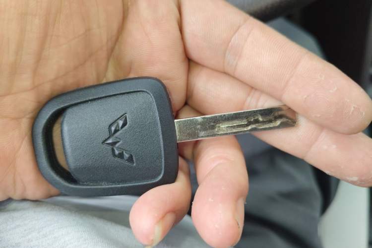 Used Wuling Hongguang 2021 1.5L Facelifted S Comfort Version with Electric Power Steering LAR Vehicle Key