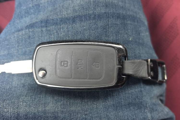Used Wuling Hongguang 2021 1.5L Revised S Base Version Hydraulic Power Steering LAR Vehicle Key