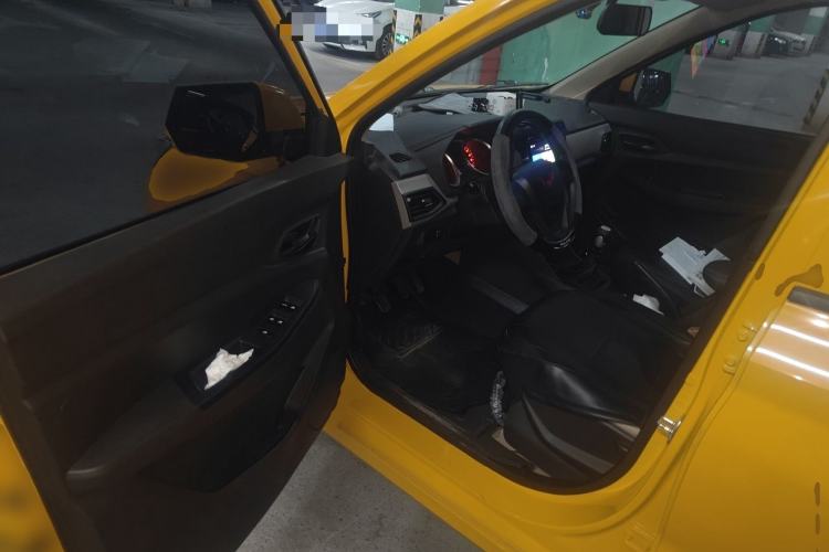 Used Wuling Hongguang 2021 1.5L Revised S Standard Version Hydraulic-Power-Assisted LAR Driver Seat