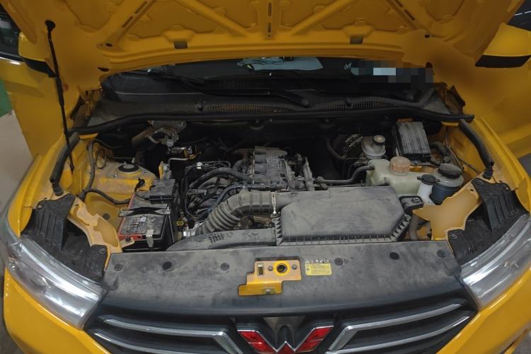 Used Wuling Hongguang 2021 1.5L Revised S Standard Version Hydraulic-Power-Assisted LAR Engine Bay