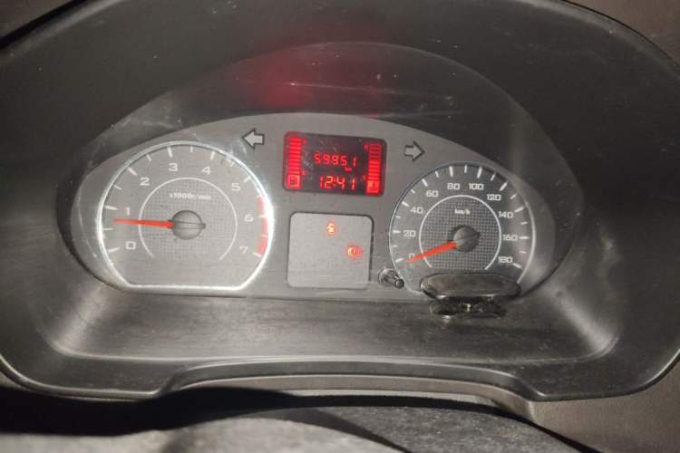Used Wuling Hongguang 2021 1.5L Restyled S Basic Window-Sealed Car with Electric Power Steering LAR Instrument Cluster