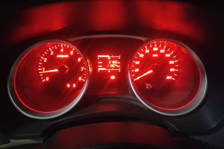 Used Wuling Hongguang 2021 1.5L Revised S Standard Version Hydraulic-Power-Assisted LAR Instrument Cluster