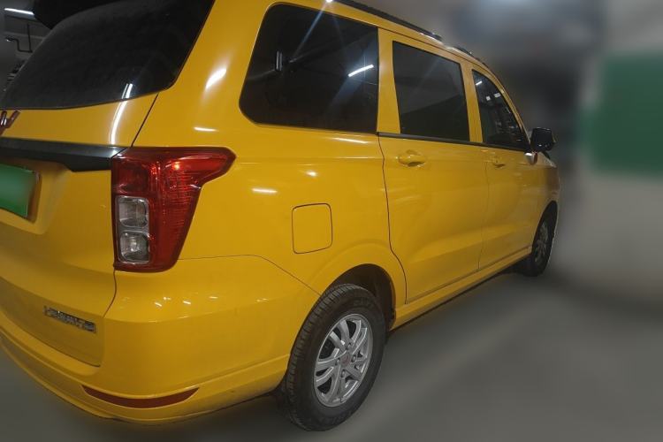 Used Wuling Hongguang 2021 1.5L Revised S Standard Version Hydraulic-Power-Assisted LAR Rear Right 45 Deg