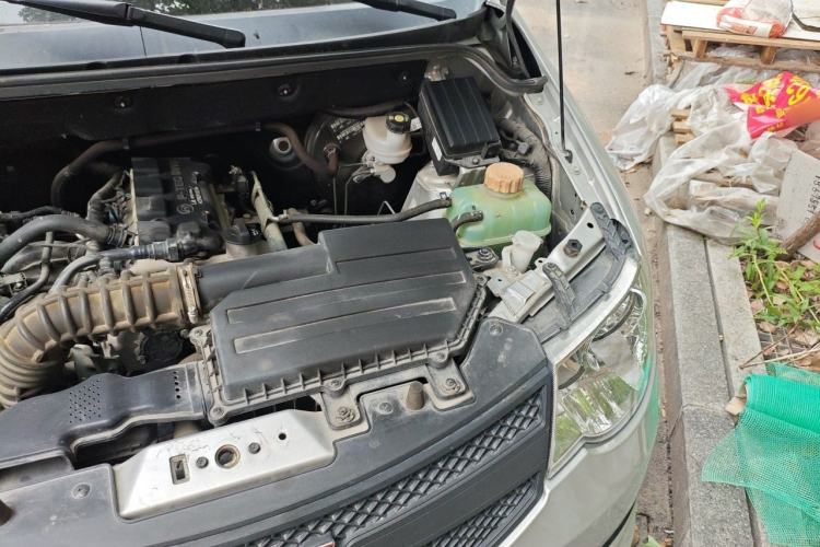 Used Wuling Hongguang  Engine Bay Left