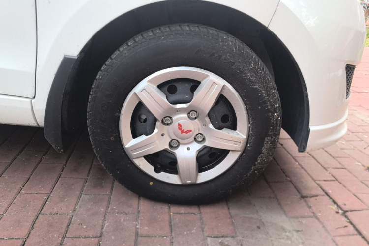 Used Wuling Hongguang  Right Front Wheel Hub