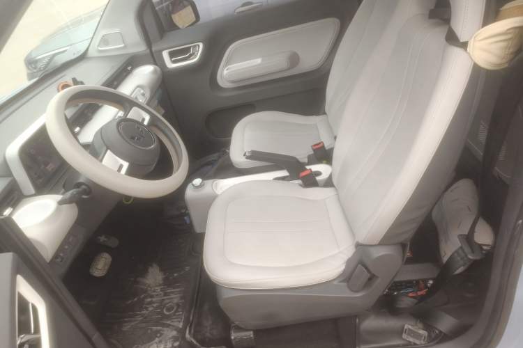 Used Wuling Hongguang MINIEV 2022 Convertible Model Left Front Seat