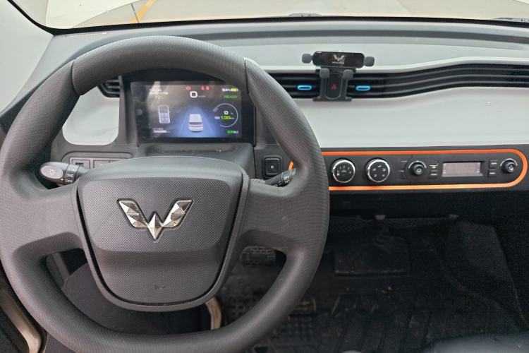 Used Wuling Hongguang MINIEV 2020 Enjoy Edition Lithium-Ion Battery Interior 2