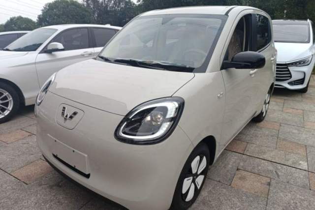 Ojetý Wuling Hongguang MINIEV 2025 Four-Door Version Advanced Edition