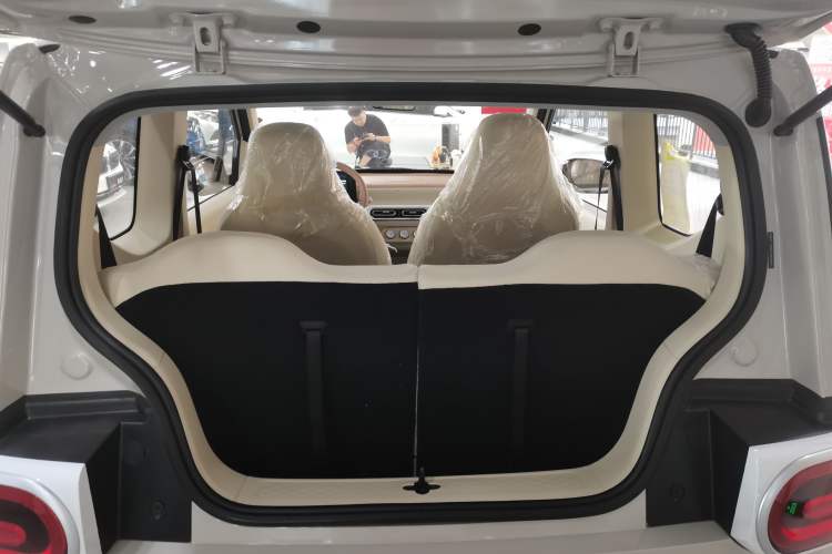 Used Wuling Hongguang MINIEV 2024 3rd Generation 215km Youth Edition Interior 5