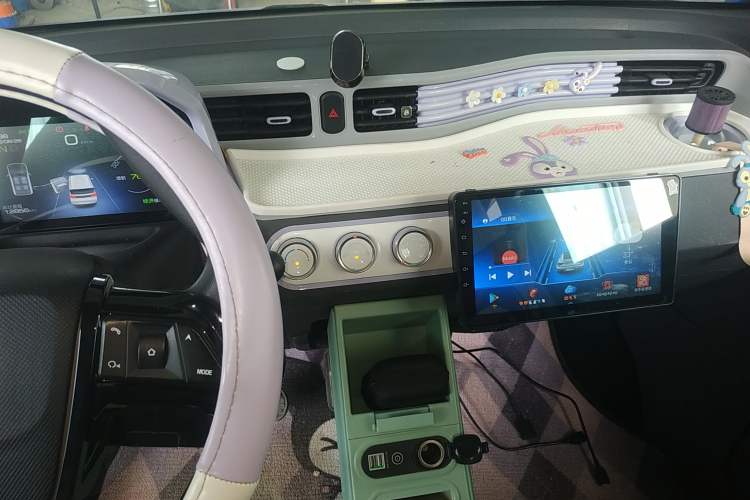 Used Wuling Hongguang MINIEV 2022 Macaron Premium Model – Lithium Iron Phosphate Audio And AC Panel