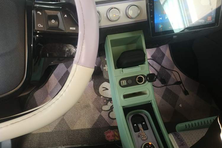 Used Wuling Hongguang MINIEV 2022 Macaron Premium Model – Lithium Iron Phosphate Gear Lever