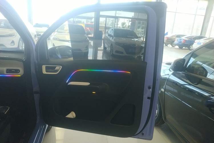 Used Wuling Hongguang MINIEV 2024 3rd Generation 215km Advanced Version Interior 5