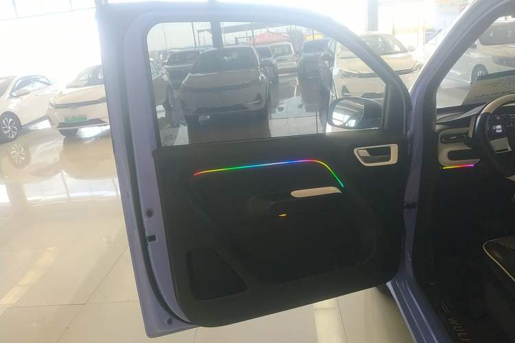 Used Wuling Hongguang MINIEV 2024 3rd Generation 215km Advanced Version Interior 7
