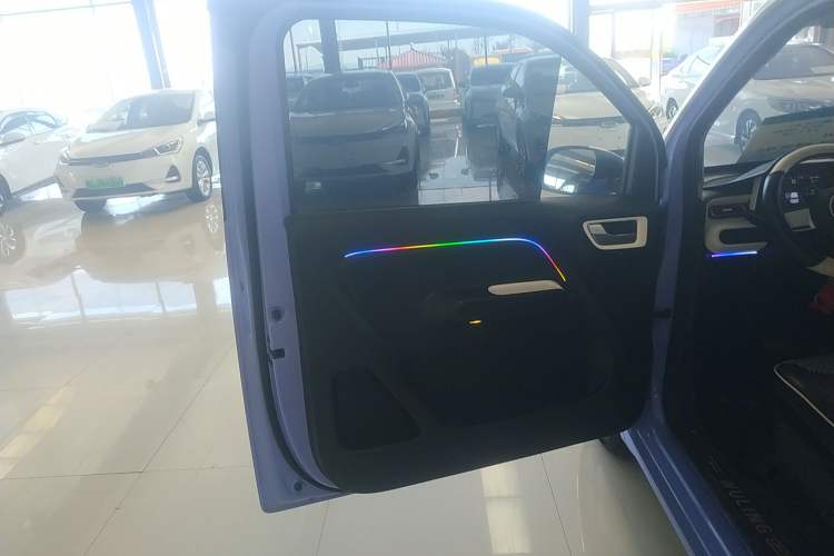 Used Wuling Hongguang MINIEV 2024 3rd Generation 215km Advanced Version Interior 8