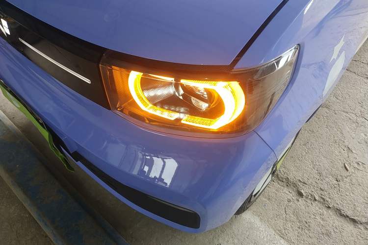 Used Wuling Hongguang MINIEV 2022 Macaron Premium Model – Lithium Iron Phosphate Left Front Headlight