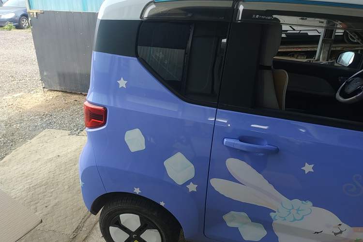 Used Wuling Hongguang MINIEV 2022 Macaron Premium Model – Lithium Iron Phosphate Right Rear Door Interior