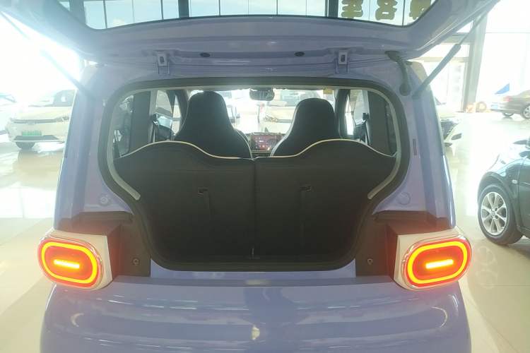 Used Wuling Hongguang MINIEV 2024 3rd Generation 215km Advanced Version Trunk