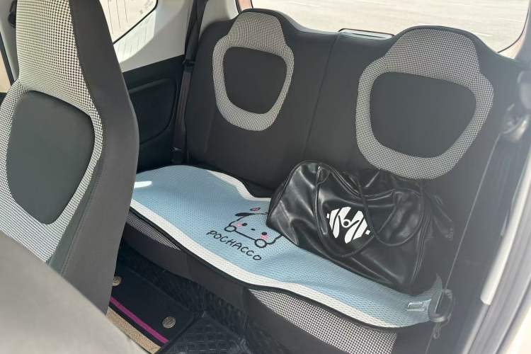 Used Wuling Hongguang MINIEV 2024 3rd Generation 215km Youth Edition Interior 2